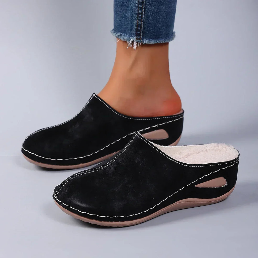 CloudStep | Orthopedic Slippers with Daily Comfort and Timeless Home Style