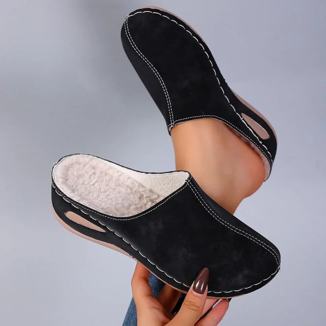 CloudStep | Orthopedic Slippers with Daily Comfort and Timeless Home Style
